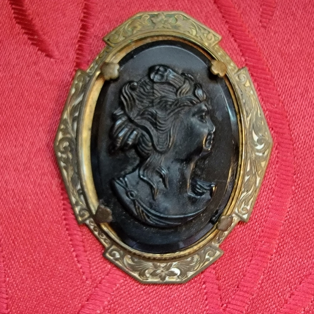 Vintage Victorian Brass Cameo Brooch
